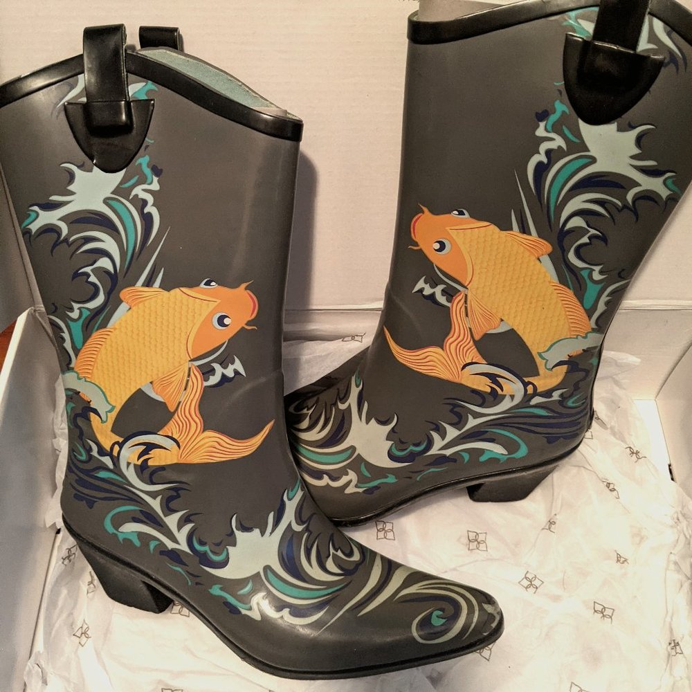 Dav rain boots koi fish